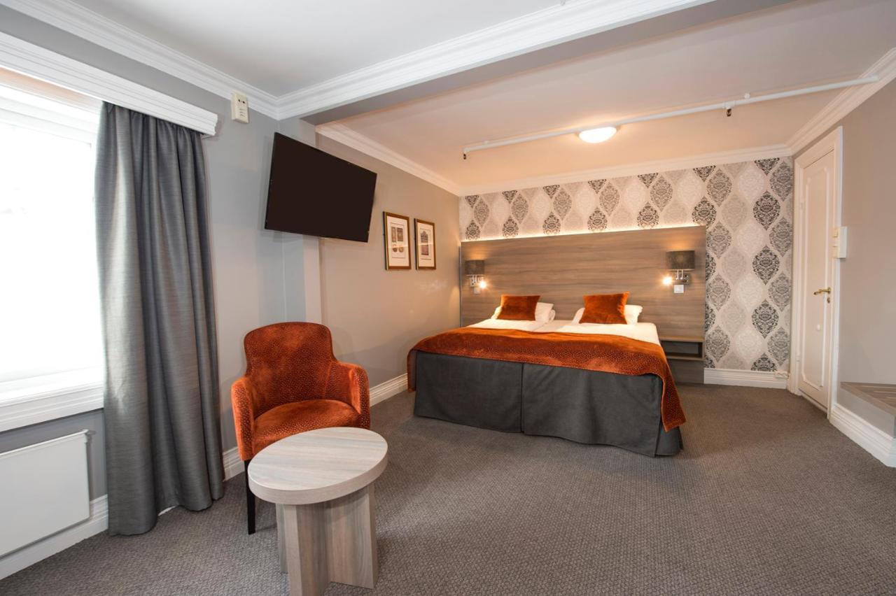 Hotel Dr. Holms 4*